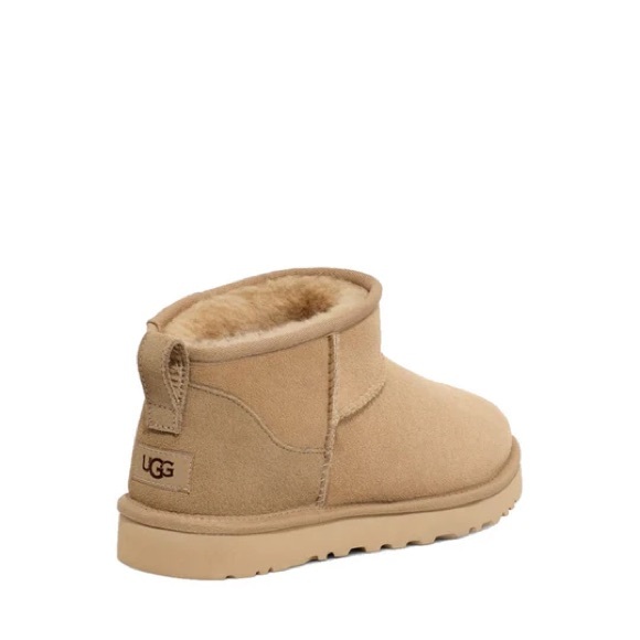 UGG Classic Ultra Mini
Men's/Shoes/Sandals/Slides - Picture 5 of 6